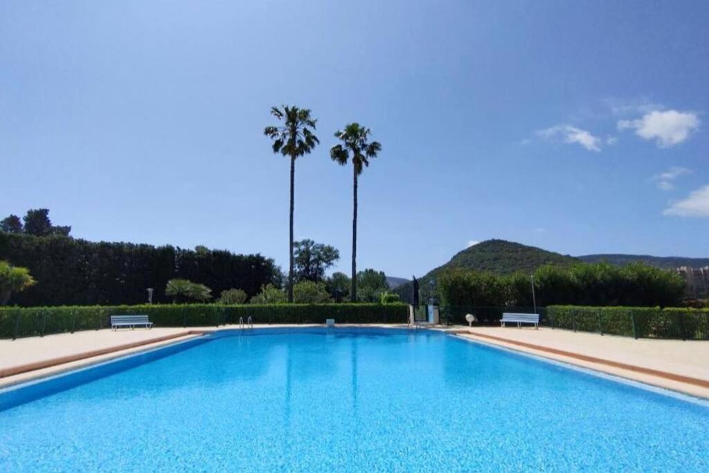 Ginkgo Studio - Piscine, Proche De La Mer, Golf, Wifi Mandelieu Exteriör bild